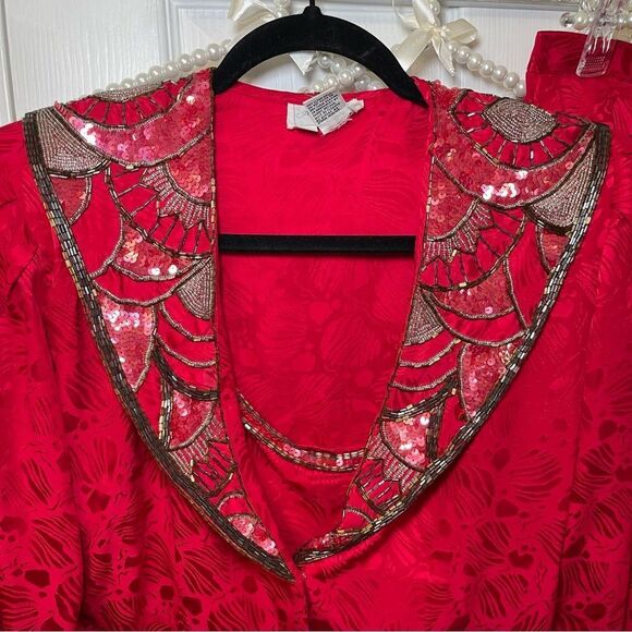 Vintage Elegant 3pc Women Red Vibrant Suit Beaded Sequined Details - Picture 3 of 16